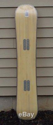 2016 NWT WOMENS K2 FIRST LITE 146 SNOWBOARD $380 146 CM directional catch free