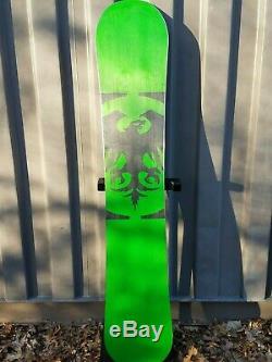 2019 Never Summer Aura Snowboard 152cm Pre-owned