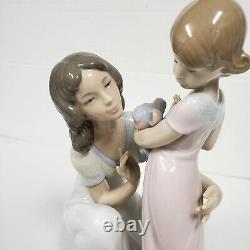 LLADRO 5989 A MOTHER'S TOUCH PORCELAIN FIGURINE Mint Condition No Box HTF