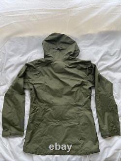 NWOT Mountain Hardwear M Exposure/2T Gore-Tex Paclite Rain Jacket Light Army