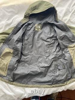 NWOT Mountain Hardwear M Exposure/2T Gore-Tex Paclite Rain Jacket Light Army