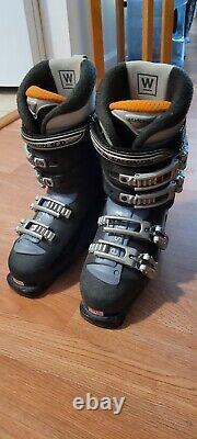 Rossignal Skii's 150 Scott Ski Poles Salomon Boots Woman Size 7.5 (SKII BUNDLE)