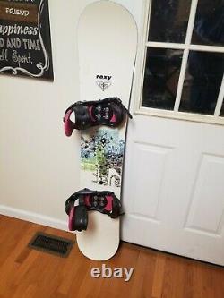Roxy Girls Snowboard Size 148 CM With Burton Lexa Medium Bindings