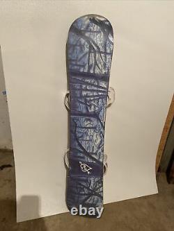 Women's Lamar Whisper 144cm Snowboard With Burton Custom Bindings
