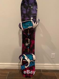 Womens Burton Snowboard Size 148 cm (Blender Rocker)